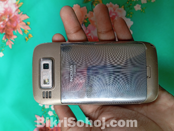 Nokia e72